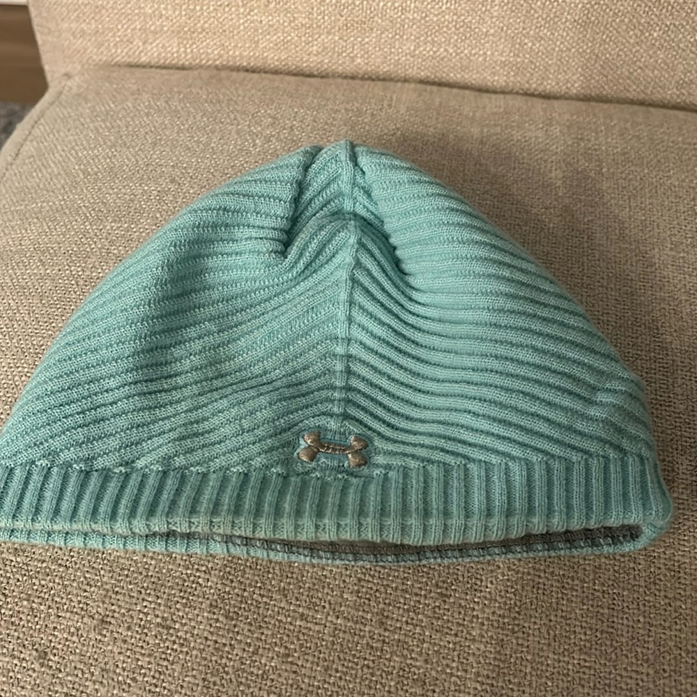 Under Armour beanie